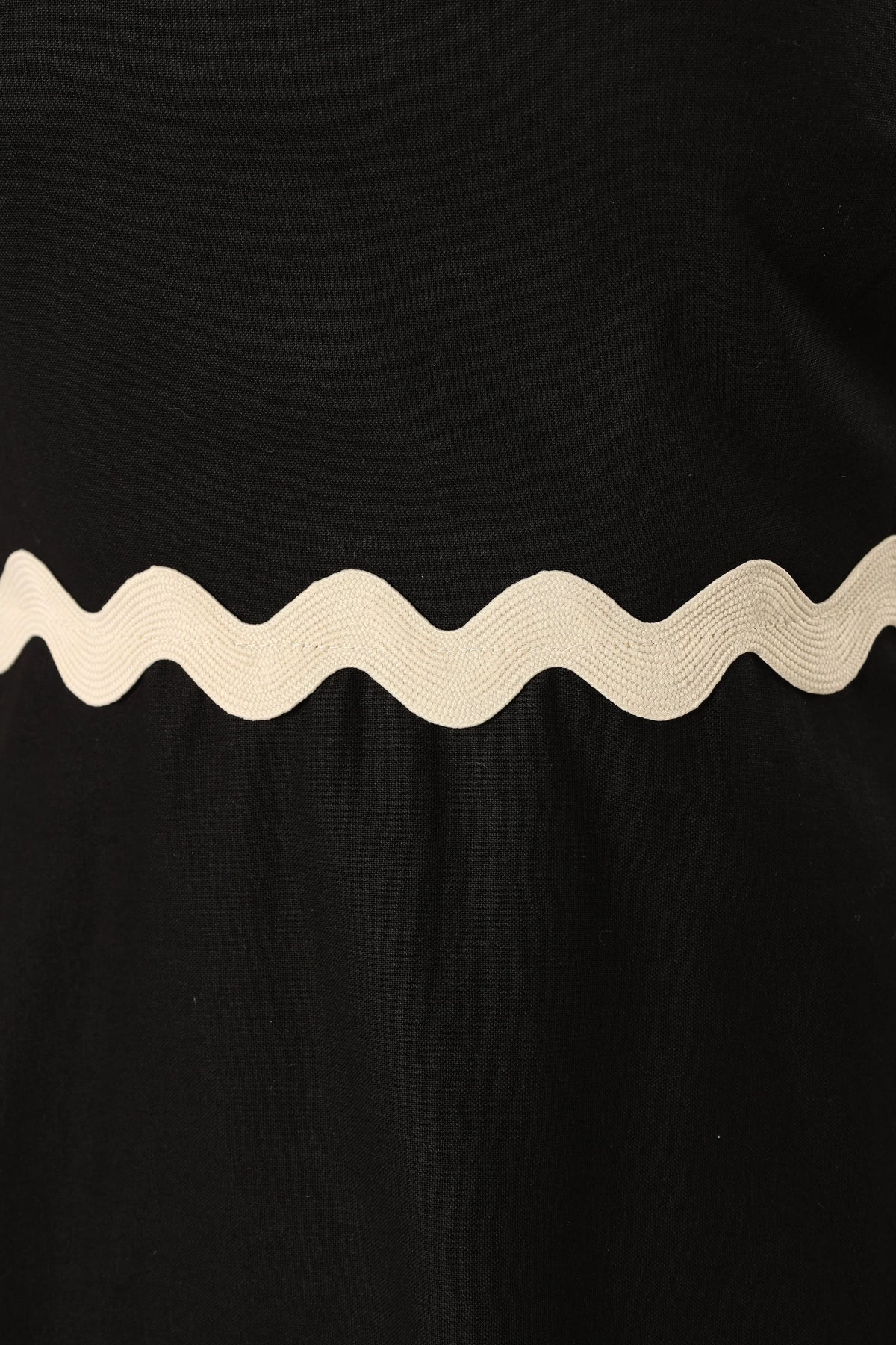 Mollymook Top - Black Cream