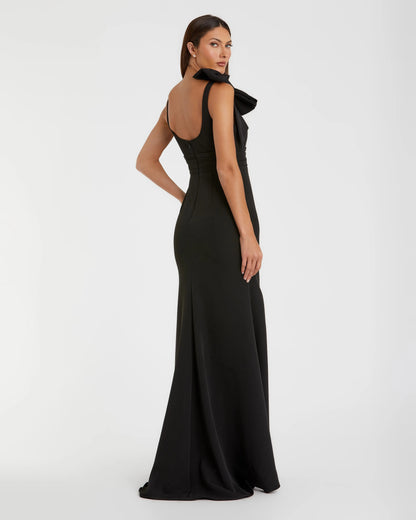 Black Scoop Neck Trumpet Gown With Bow