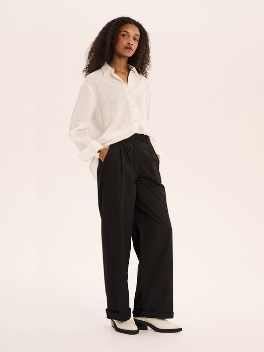 Candy Pleat Front Straight Leg Trouser in Black