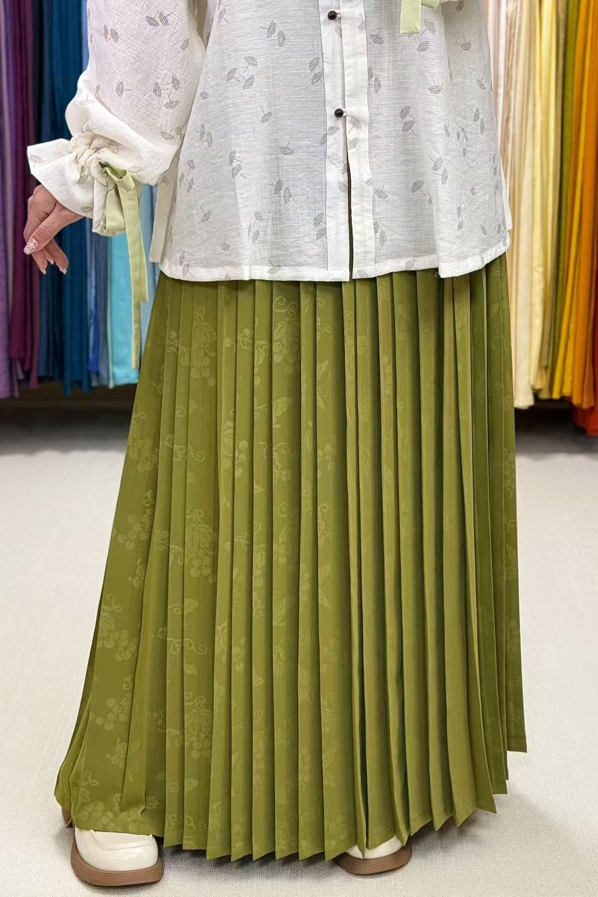 Putao Hudie 葡萄蝴蝶 Grapes & Butterflies Song Dynasty Summer Baidiequn Hundred Pleat Skirt