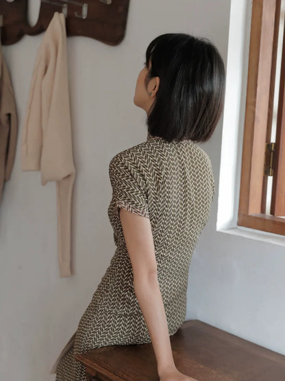 Suihe 穗禾 Wheat Stalk 1930s Art Deco Chiffon Short Sleeve Qipao