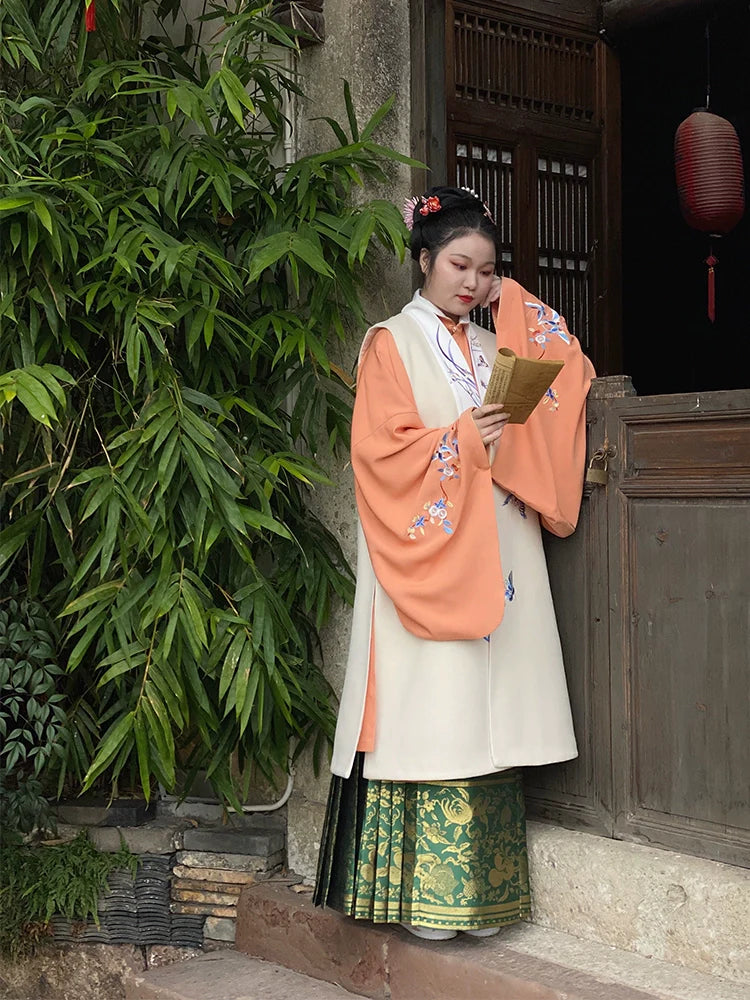 Chengzi 橙子 Late Ming Plus Size Embroidered Bijia Vest