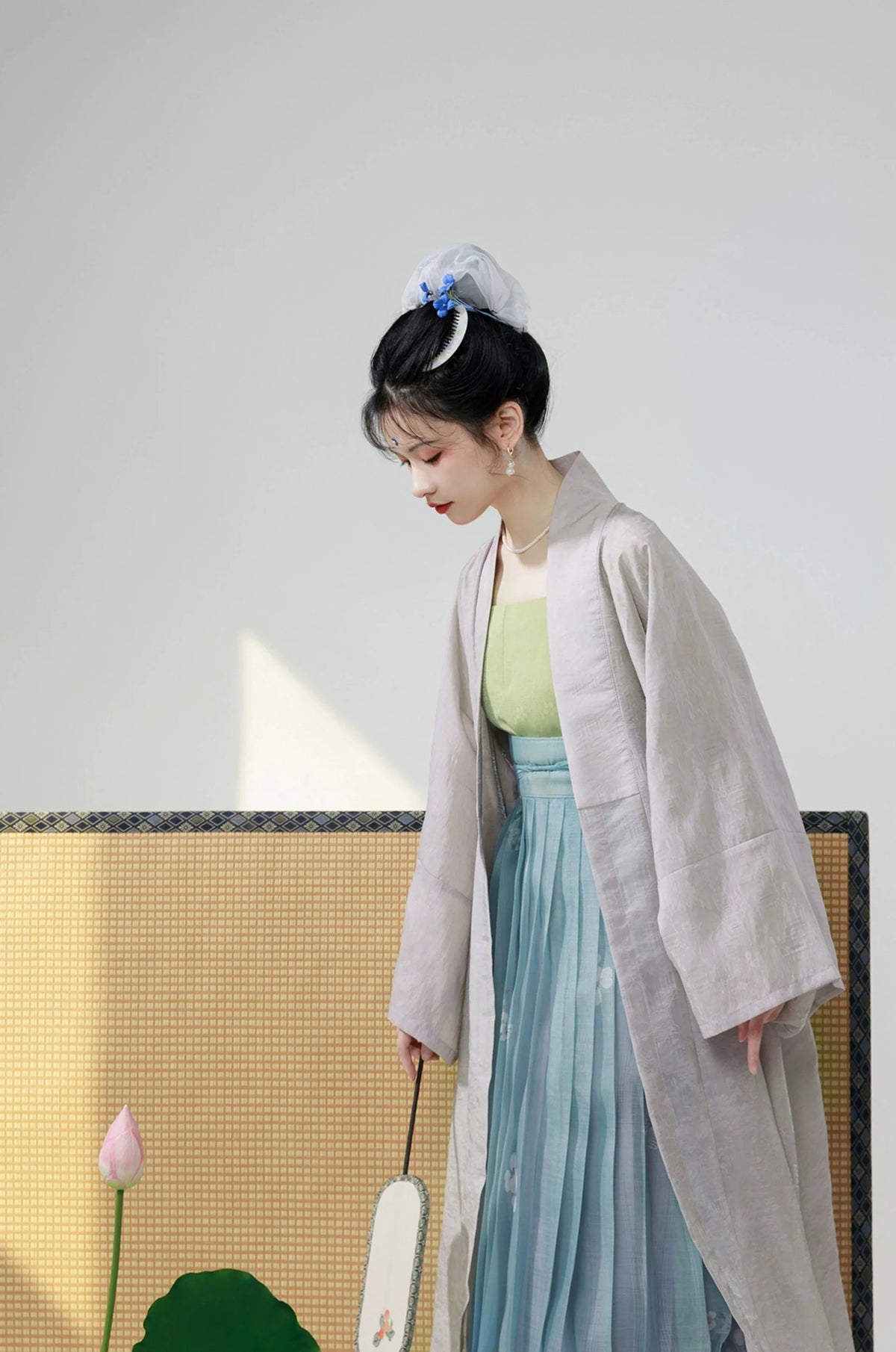 Xiao Die 小蝶 Little Butterfly Song Dynasty Restoration Ruqun
