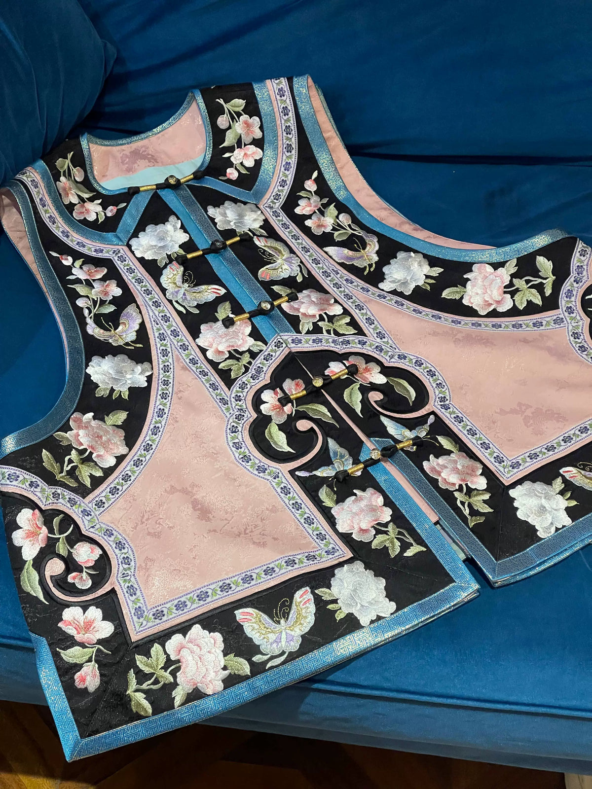 Qing Mei 青梅 Green Plum Qing Dynasty Changyi Dress & Majia Set