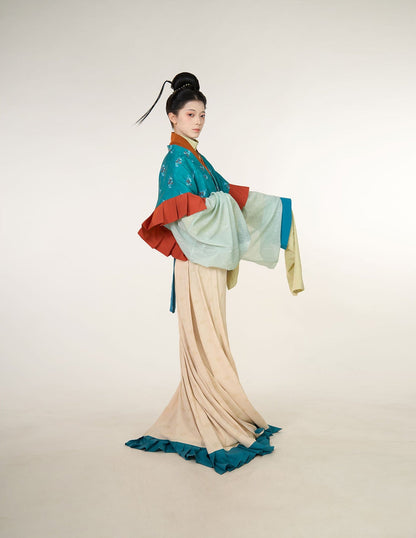 Yunyou 云游 Wandering Clouds Eastern Han Restoration Ruffled Hem Jacquard Yaolan Ru Top & Poqun Skirt Set