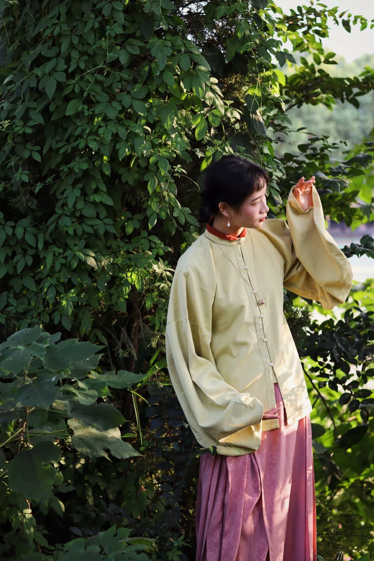 Egg Yolk 熟蛋 Ming Dynasty Contrast Collar Pipa Sleeves Liling Duijin Shirt