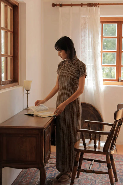 Suihe 穗禾 Wheat Stalk 1930s Art Deco Chiffon Short Sleeve Qipao