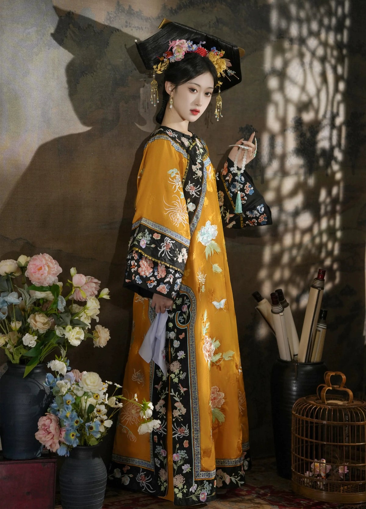 Ruyi 如意 Qing Dynasty Embroidered Changyi Dress