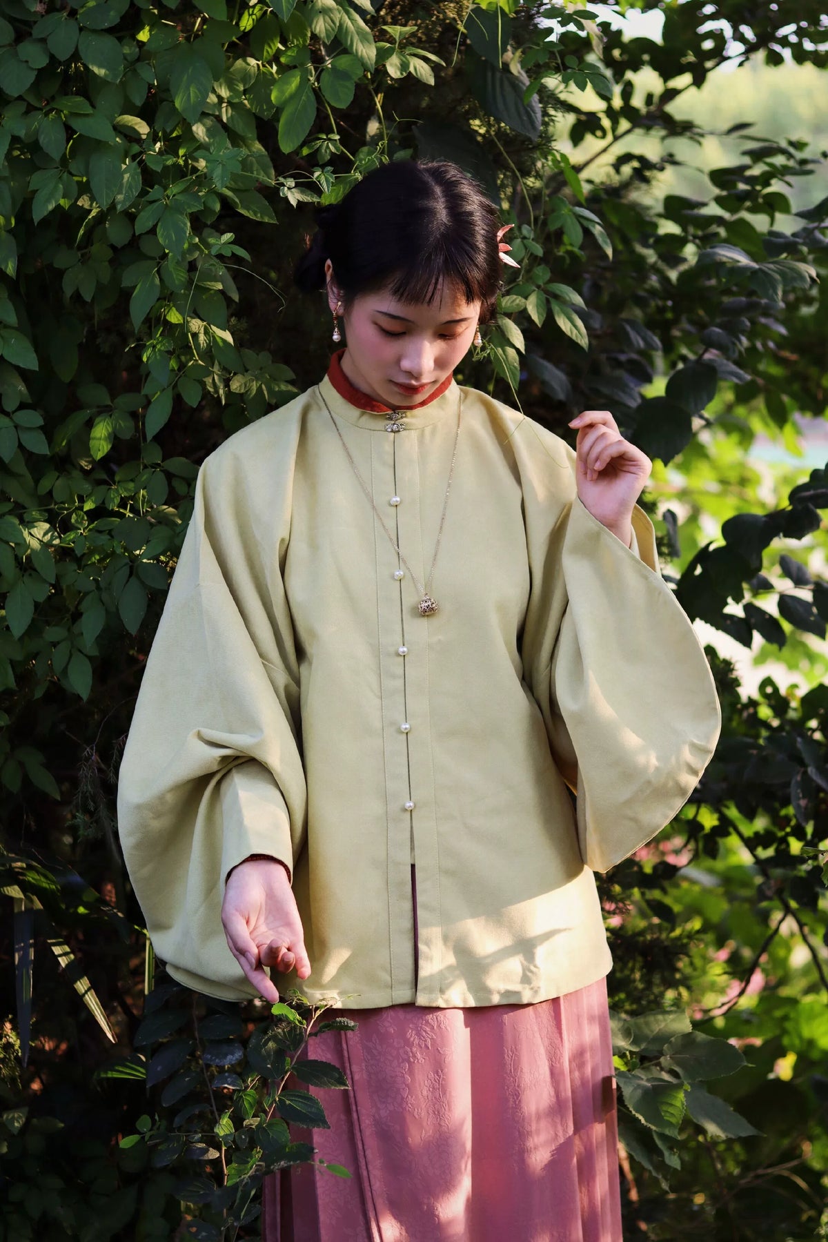 Egg Yolk 熟蛋 Ming Dynasty Contrast Collar Pipa Sleeves Liling Duijin Shirt