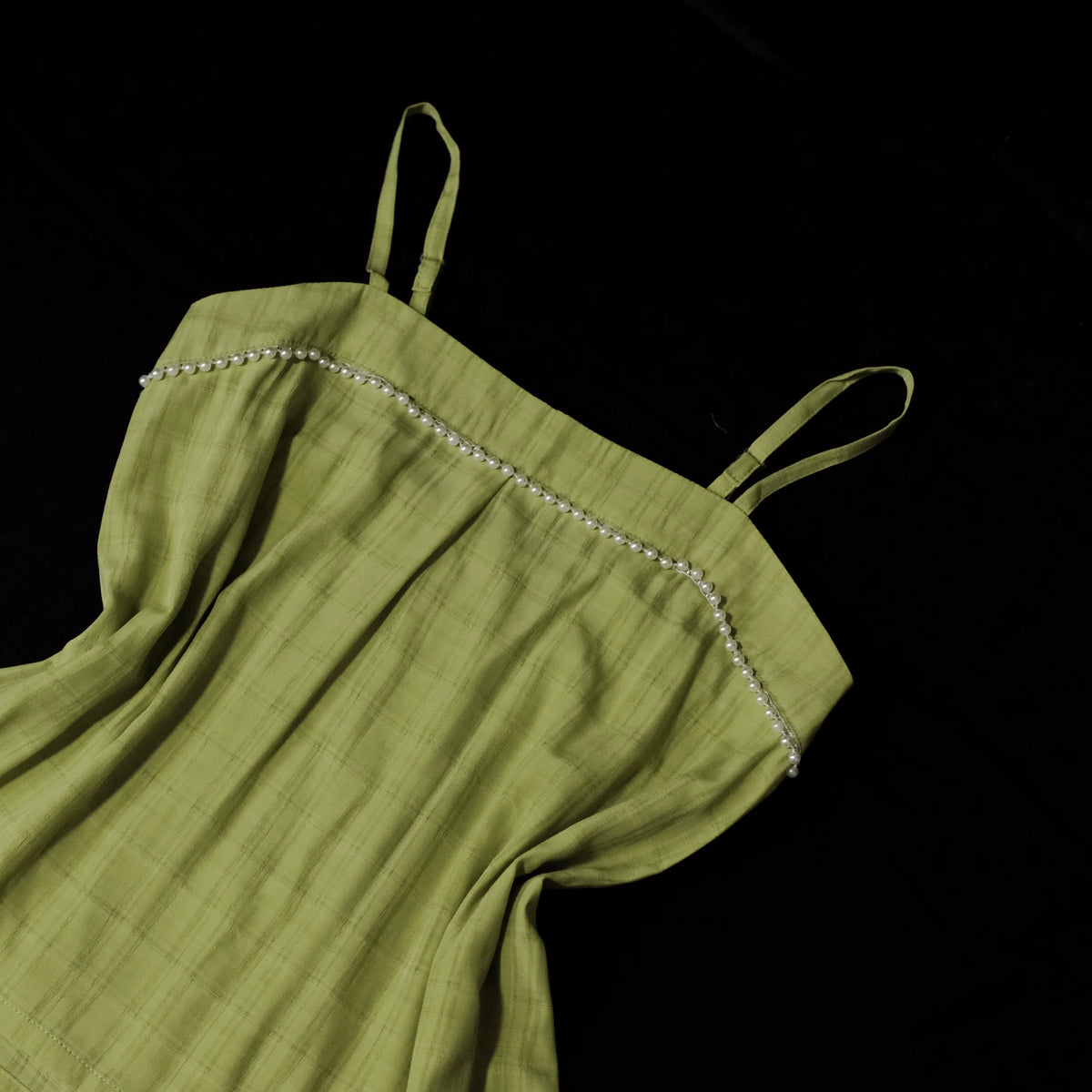 Dong Men 东门 Eastern Gate Song Dynasty Pearl Trim Moxiong Undergarment