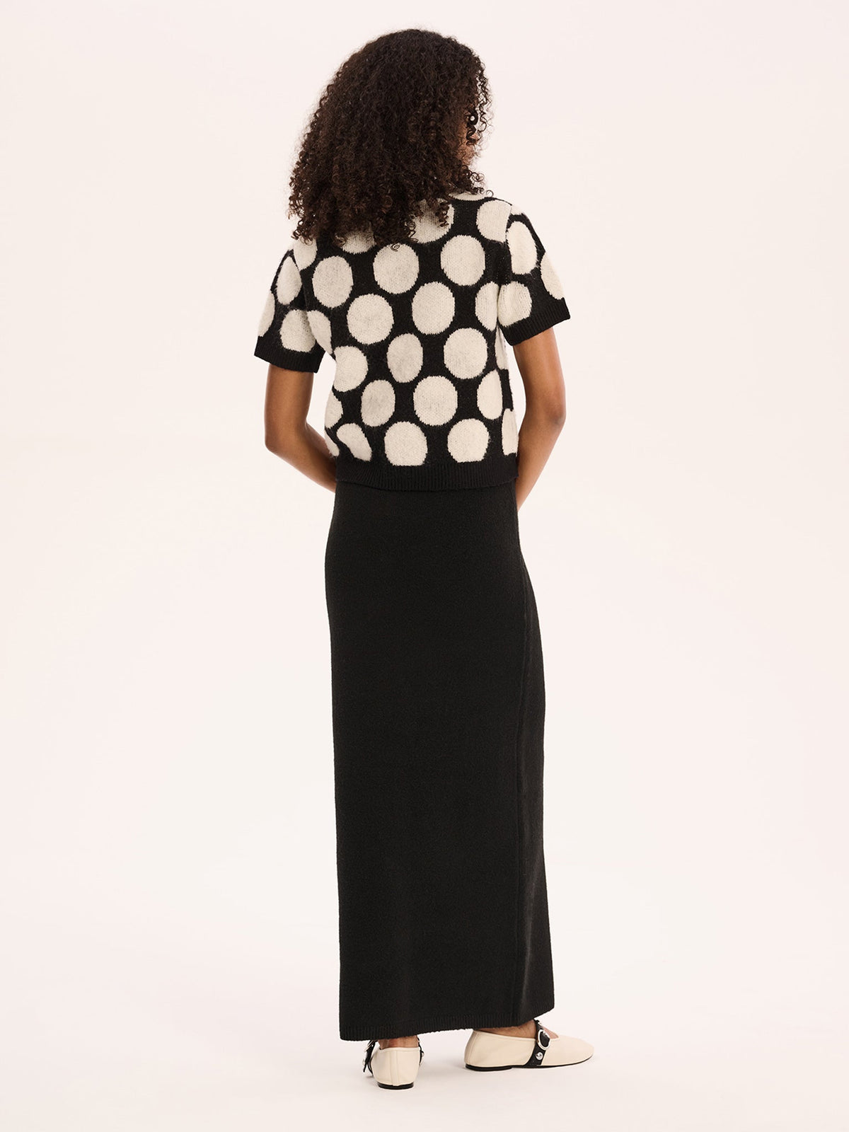 Queenie Knitted Skirt in Black