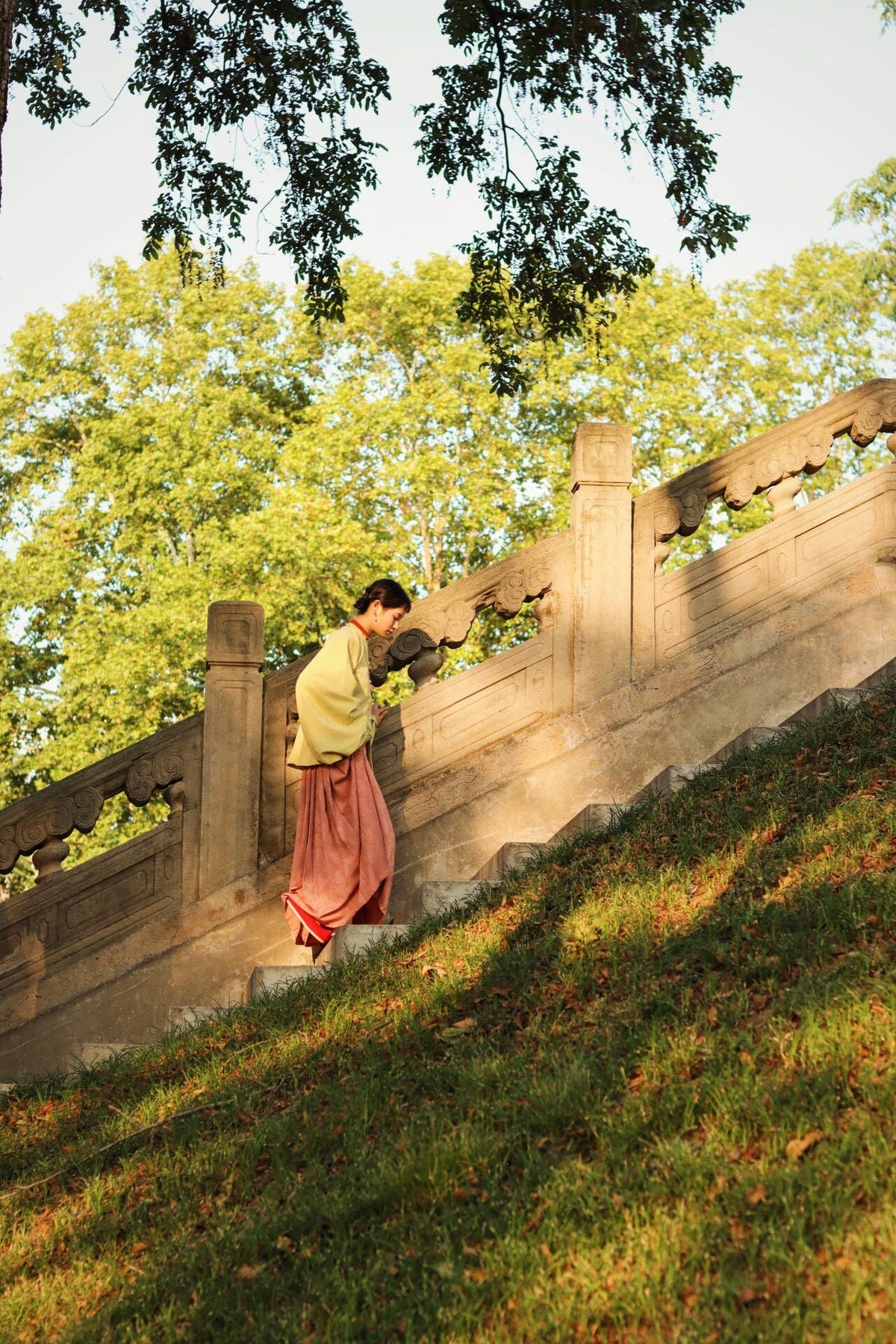 Egg Yolk 熟蛋 Ming Dynasty Contrast Collar Pipa Sleeves Liling Duijin Shirt