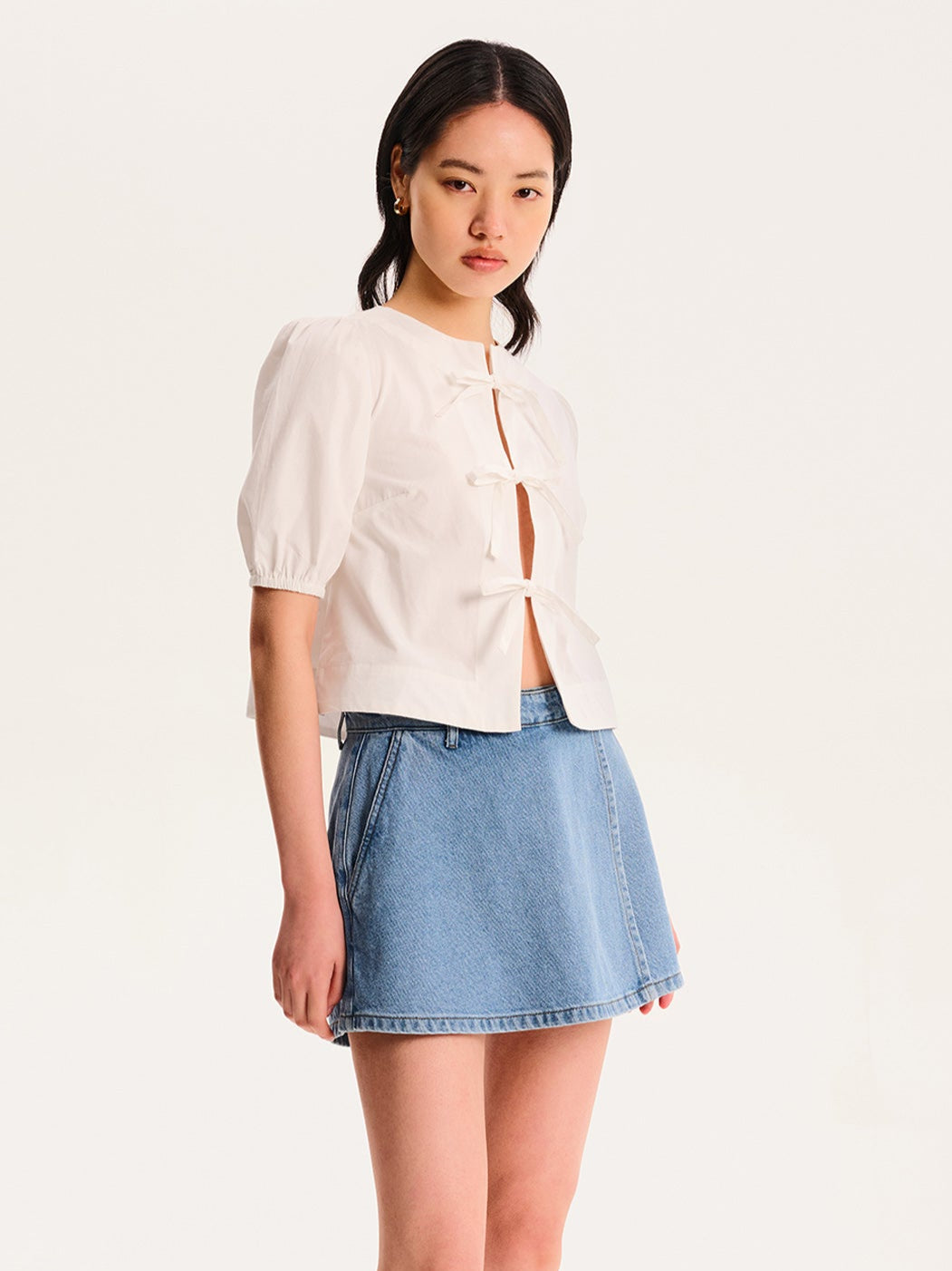 Parker Short  in Light Wash
