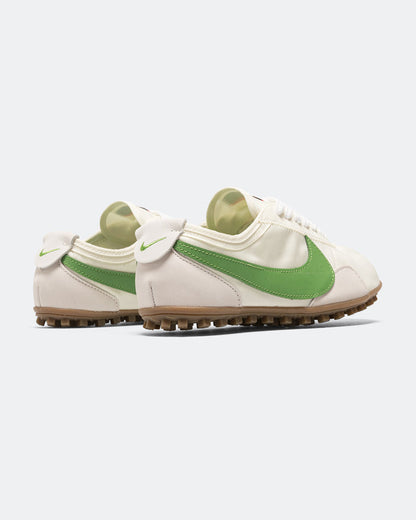 Womens Moon Shoe OG SP - Sail/Chlorophyll-Light Bone