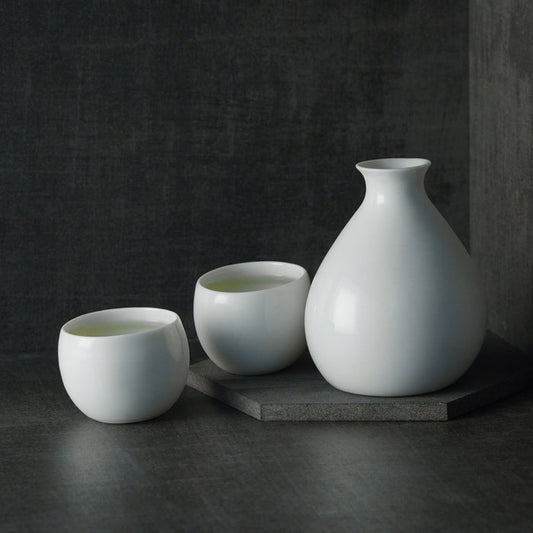 You-ki Sake Bottle w/2 cups